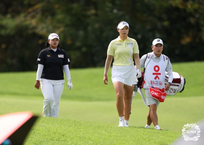 신다인과 김민솔(우측). 사진=KLPGA 박준석 포토