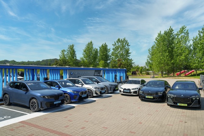 BMW그룹이 글로벌 순수전기차 누적판매 200만대를 돌파했다. 사진=BMW코리아