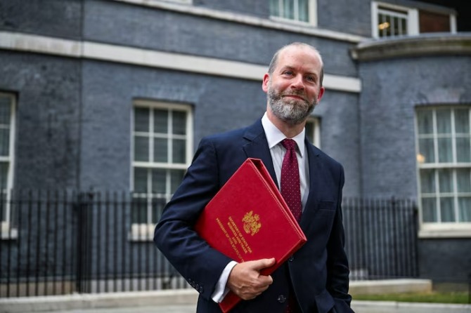 '트럼프 관세에 중국까지 맞았다'…재규어랜드로버 최대 4000명 감원 '초비상'