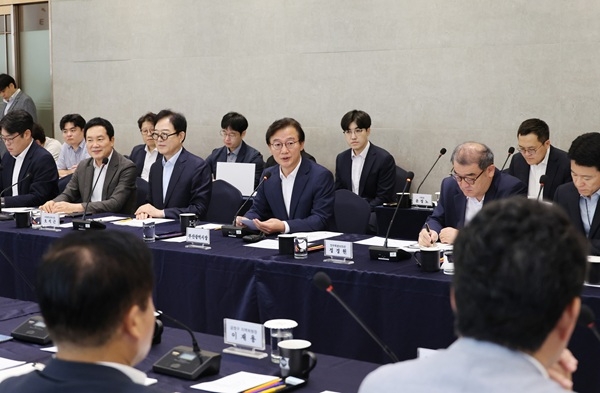 전재수, 여야 넘고 부울경 잇는다…부산 현안·국비 확보 ‘광폭 행보’