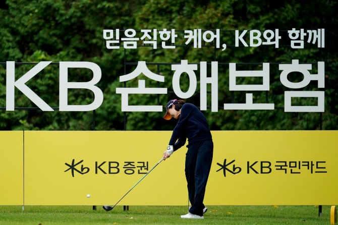 전인지가 ‘KB금융 골든라이프 챔피언십’ 1라운드에서 티샷하며 임팩트 순간을 만들어내고 있다. 사진=강병구 기자