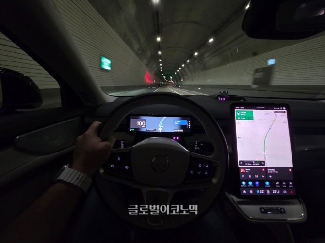 볼보 'ES90 트윈모터 울트라'. 사진=최태인 기자
