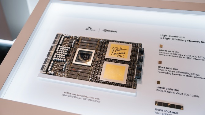 SK하이닉스의 HBM4 36GB 12단과 96GB SOCAMM2가 탑재된 엔비디아(NVIDIA)의 슈퍼칩 ‘베라 루빈(Vera Rubin)’ 사진=SK하이닉스