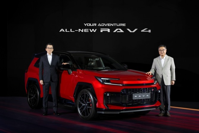 미국 시장에서 베스트셀링 모델 상위 5개 중 4개가 토요타 제품이며 RAV4와 그랜드 하이랜더, 포드 매버릭 등은 가솔린 모델보다 하이브리드 버전이 더 많이 팔렸다. 사진=연합뉴스