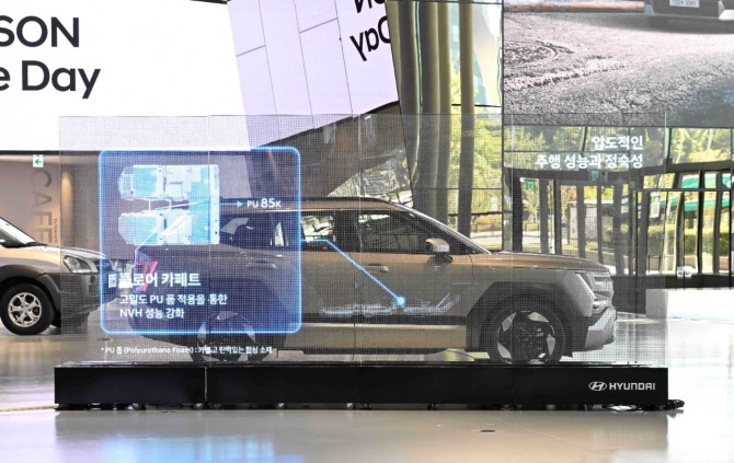 디 올 뉴 투싼 테크·익스피리언스 데이에 전시된 디 올 뉴 투싼 기술 소개 LED 패널 전시물. 사진=현대자동차