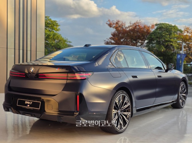 BMW 더 뉴 7시리즈. 사진=최태인 기자