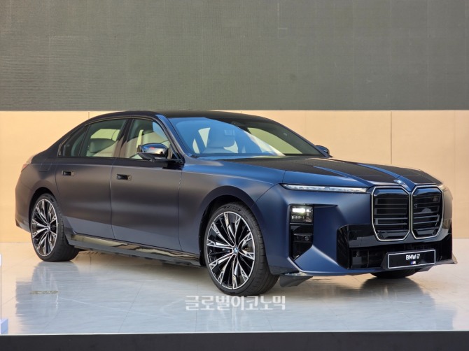 BMW 더 뉴 7시리즈. 사진=최태인 기자