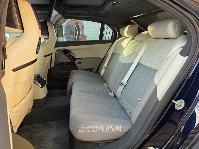BMW 더 뉴 7시리즈. 사진=최태인 기자