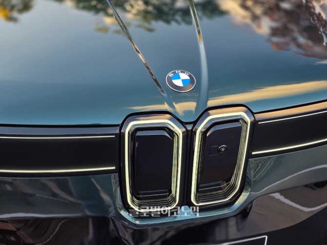 BMW 더 뉴 iX5. 사진=최태인 기자