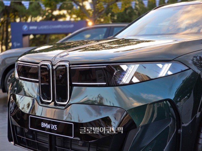 BMW 더 뉴 iX5. 사진=최태인 기자