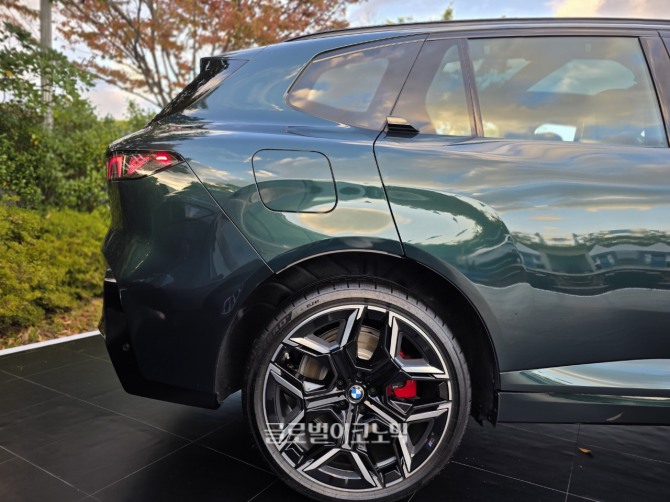 BMW 더 뉴 iX5. 사진=최태인 기자