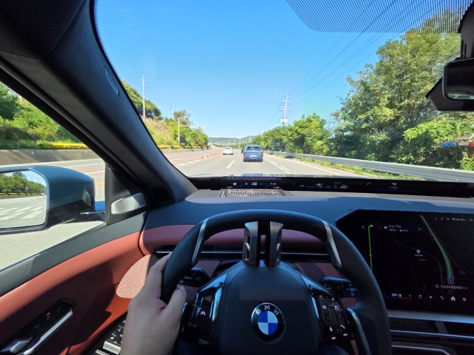더 뉴 BMW iX3 50 xDrive. 사진=최태인 기자