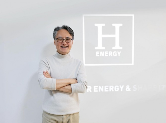 함일한 에이치에너지 대표. 개인이 직접 발전소를 건설하거나 운영하지 않고도 재생에너지 발전사업에 참여할 수 있는 협동조합 기반 투자 플랫폼 '모햇'을 이끌고 있다. 사진=에이치에너지