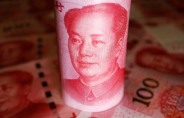 중국, 자본 유출 심화·달러 강세 압박에  위안화 약세 용인