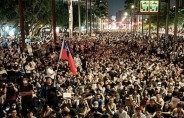 대만, 中 군사적 위협 속 정치적 혼란에 빠져