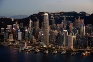 홍콩, 오피스 시장 침체 심화...'홍콩 최고 갑부' 리카싱 빌딩도 휘청