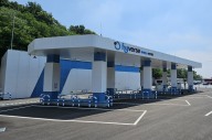 SK E&S, 경기도 이천에 액화수소충전소 준공…하이닉스 통근버스에 공급