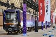 中, 세계 최초 ‘탄소섬유 열차’ 공개…빠르면 연내 운행 개시