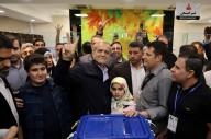 이란 대선 개표 초반 혼전 양상