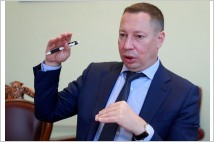 [단독] 우크라이나, IMF에 최대 200억달러 구제금융 신청 검토