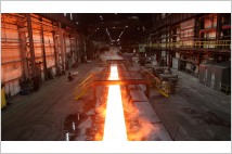 글로벌 제조업 부활, 철강 산업에 활기를 불어넣다