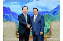 [모닝픽] 베트남 총리, 삼성에 베트남을 전략적 생산 기지로 삼아달라고 요청