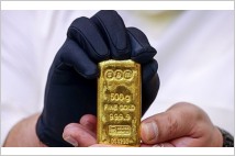 금값, 1% 넘게 하락...'매파적' 연준에 차익 실현 증가
