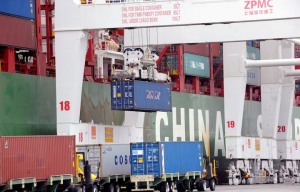 중국, EU·미국·일본·대만산 플라스틱 반덤핑 조사 착수...무역 갈등 심화 조짐