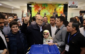 이란, 대선 개표 초반 혼전 양상