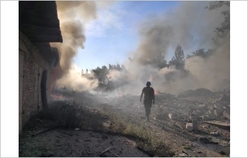 우크라이나, 러시아 점령 헤르손 보급로 공격…물류수송 중단