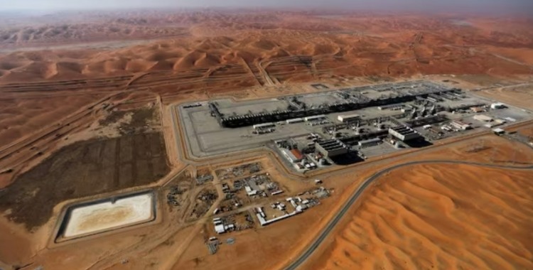 사우디, 석유 수입 급감에 '비전 2030' 축소
