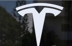 테슬라, 전기차 인도량 2년째 감소