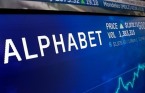 알파벳, 애플 추월하며 시총 2위 도약..."AI 전략 명암 엇갈려"