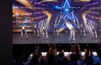 유니트리 로봇, NBC 황금시간대 기립박수
