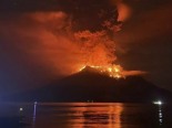 인도네시아 루앙 화산, 나흘 간 분화 지속…1만1000명 대피