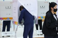 10시 투표율 10.4% '낮은 수준'… 서울 9.3%, 경기 10.4%