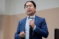 美 상원 도전 앤디 김, 공화당 후보와 가상대결서 49%로 승리