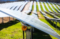 넥스트랙커, JM스틸과 협력해 美 태양광 에너지 프로젝트 용량 3배 확대