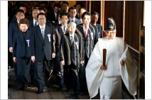 트럼프 관세폭탄, 일본의 엉뚱한 분풀이, 한국+중국 철강에 70% 보복관세