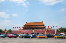 [글로벌-Biz 24] 중국 전기차 제조업체 난립…테슬라 쫓다 가랑이 찢어져