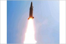 [G-Military]정부"우주발사체 고체연료 허용…정찰위성, 중거리 미사일 개발 토대 마련"