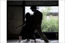 김현우, 역동적 기교와 몸으로 하는 언어 예술적 표현 '탁월'