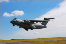 보잉 vs KAI, 엠브라에르 KC-390M의 신규 파트너는 누가 될까