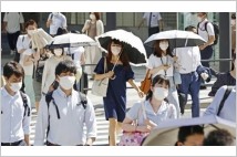 일본 코로나19 확진 이틀 연속 사상 최대…18만명↑