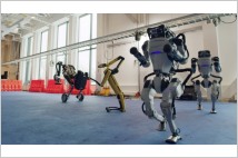 [초점] 현대차 보스턴 다이내믹스 로봇, 테슬라 로봇에 우위