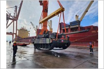 "유럽산 무기 도입하는 폴란드 新정권"…K방산, 수출계획 변화 불러오나