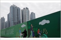 홍콩, 규제 철폐로 부동산 살리기 '안간힘'