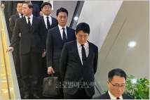 [포토] 조원태 한진그룹 회장, 10인 사장단과 故 조석래 명예회장 조문