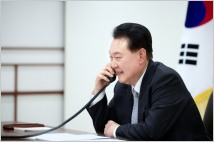 尹, 기시다 일본 총리와 15분 전화회담 "한미일 공조 강화"