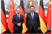 독일 정부, 중국 투자 규제 완화 검토…EU 방침과 ‘정면 배치’
